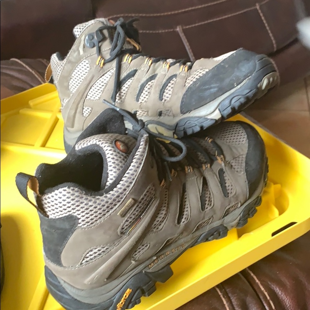 Merrill Ladies Hiking Shoes